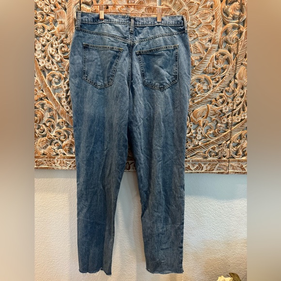 Universal Threads Patchwork Blue Jeans- size 6/28R - Picture 2 of 3